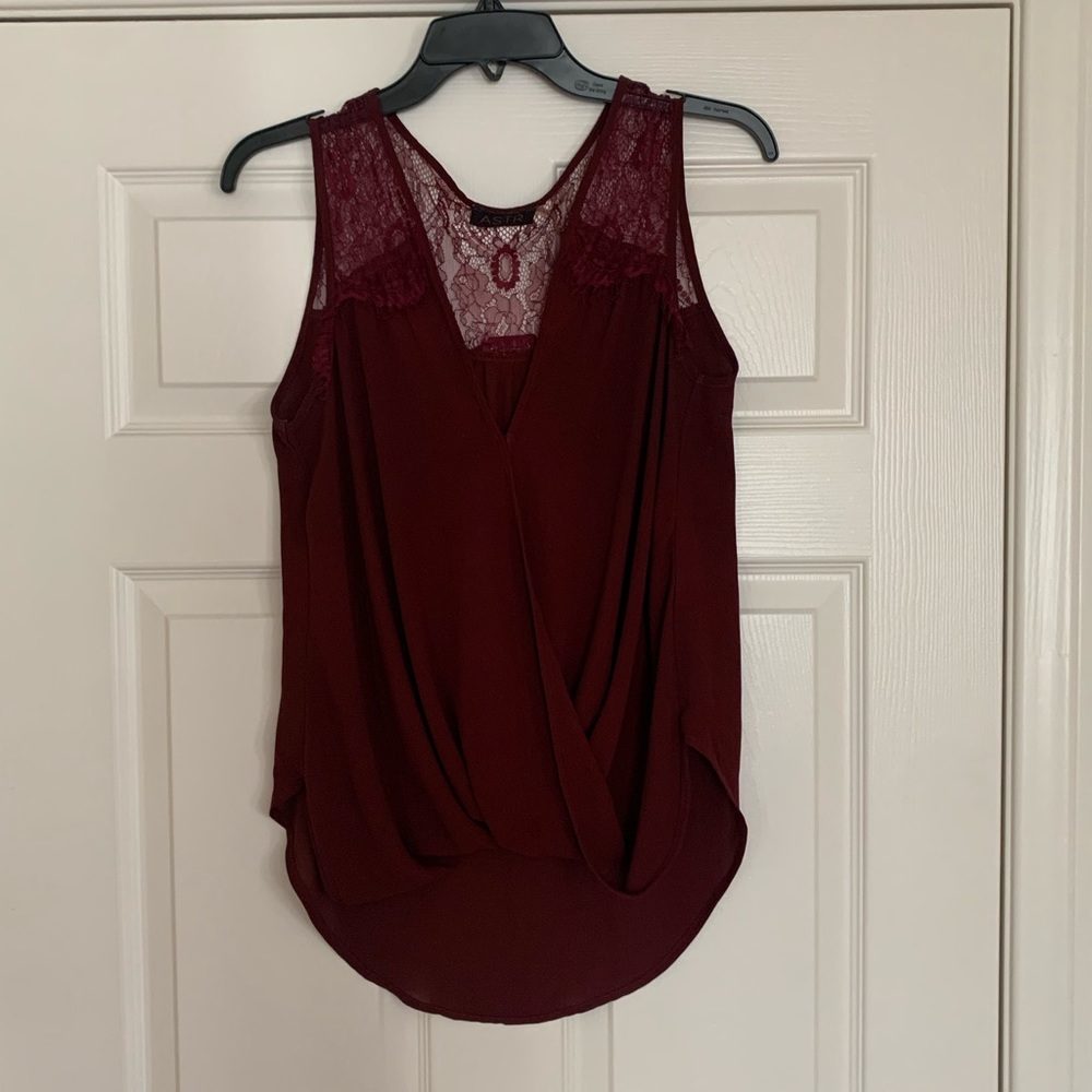 ASTR maroon laced blouse size large fits like medium